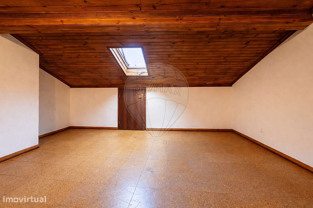 Moradia T5 para venda-23