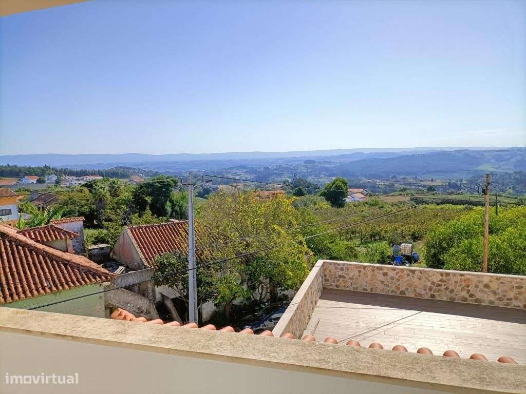 Moradia-T-8 com Terreno-Casal Jorge Dias-Alcobaça-Leiria-11