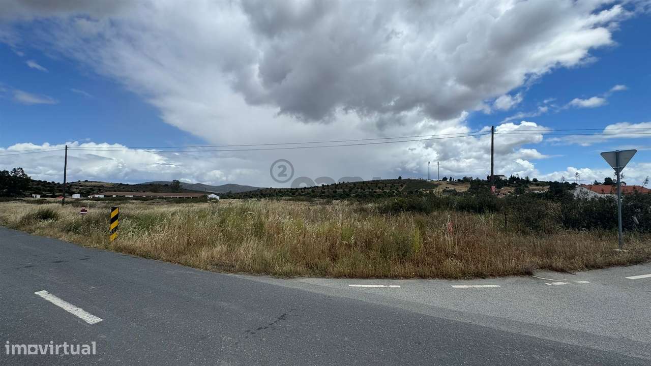 Terreno Urbano para Construção com 1685m2 , São João dos Caldeireiros,-7