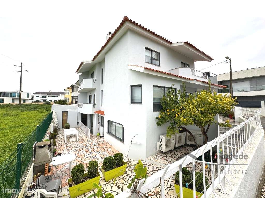 Moradia V6 em Porto Salvo - Grande imagem: 2/43