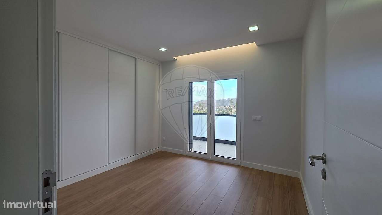 Moradia T3 para venda - Grande imagem: 2/16