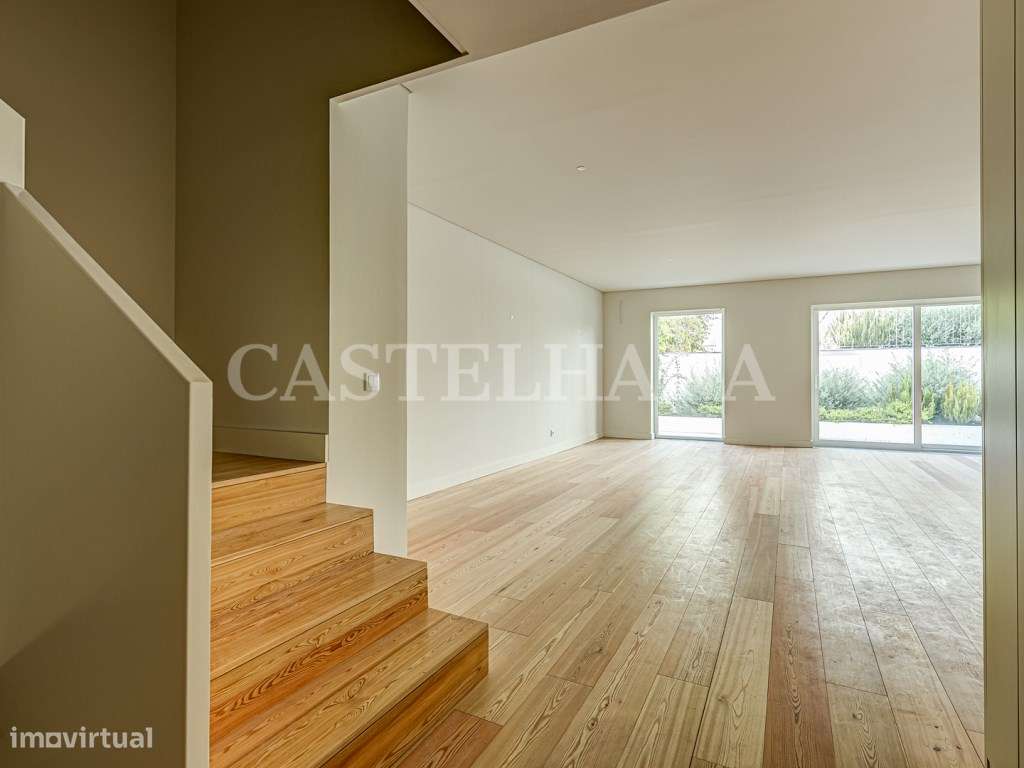 Apartamento T4+1 duplex com logradouro e estacionamento no coração ... - Grande imagem: 5/49