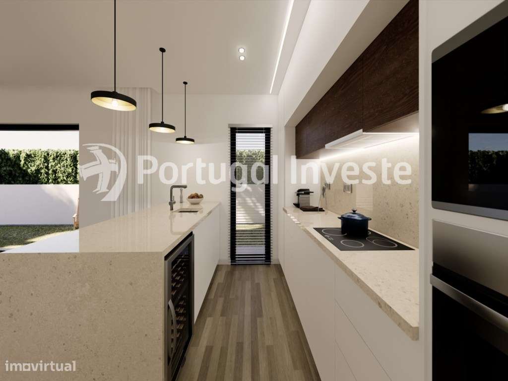 Vende 2 lotes para 2 moradias - T3 com 168m2 cada, Sobreda | Almada-7