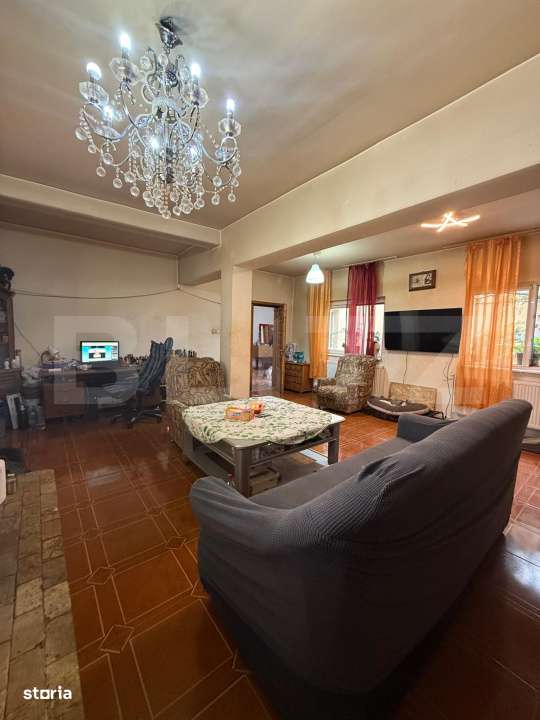 Casa 6 camere, zona Bariera Bucuresti - Imagine principală: 3/19