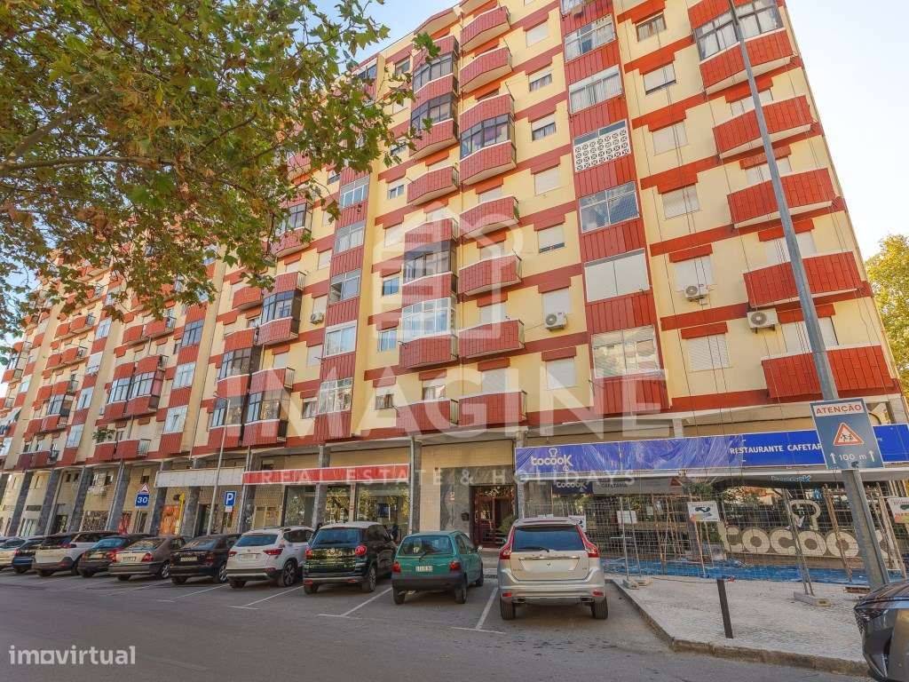 Apartamento T2 para venda na Avenida de Angola, Bairro do Liceu, Se...-0