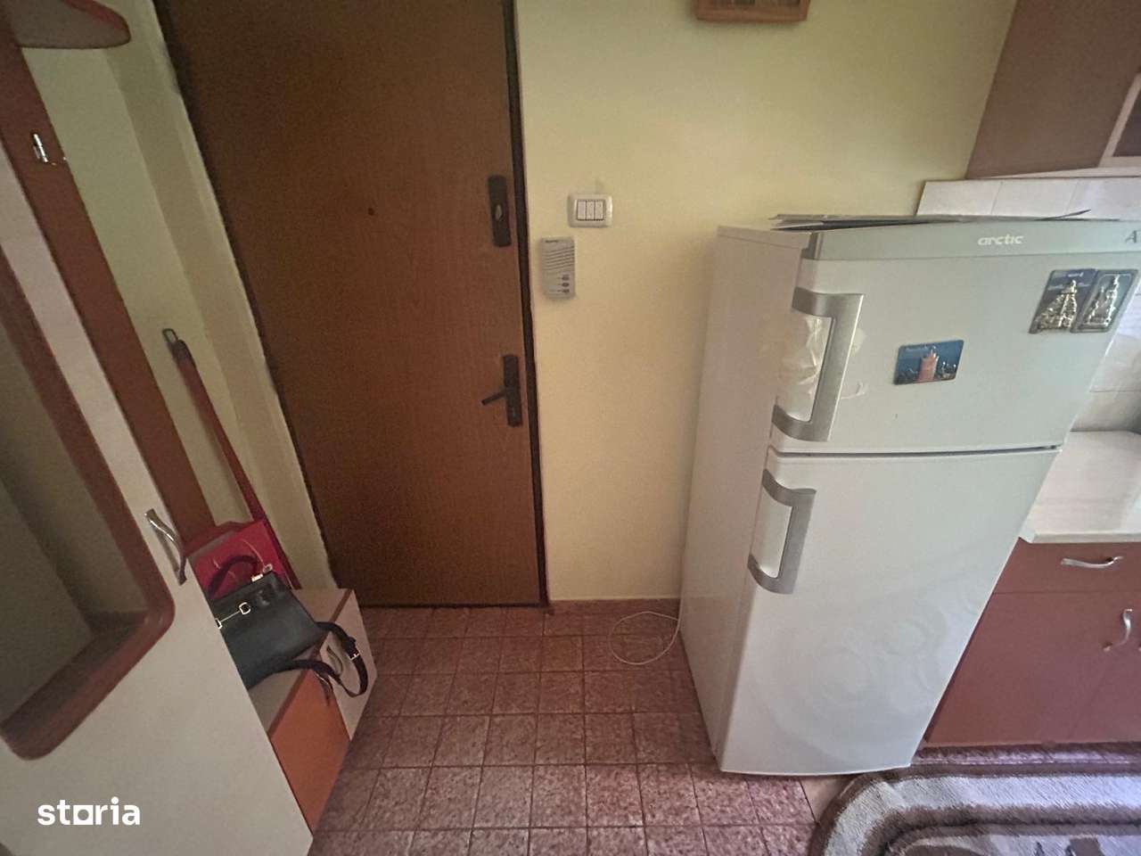 Apartament semidecomandat, mobilat, utilat, parter, zona Astra! - Imagine principală: 4/7