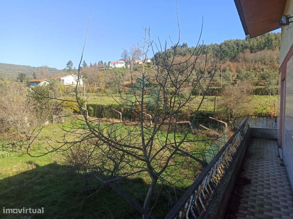 Moradia T2 em Arouca - Oportunidade de Investimento com Potencial d... - Grande imagem: 4/27