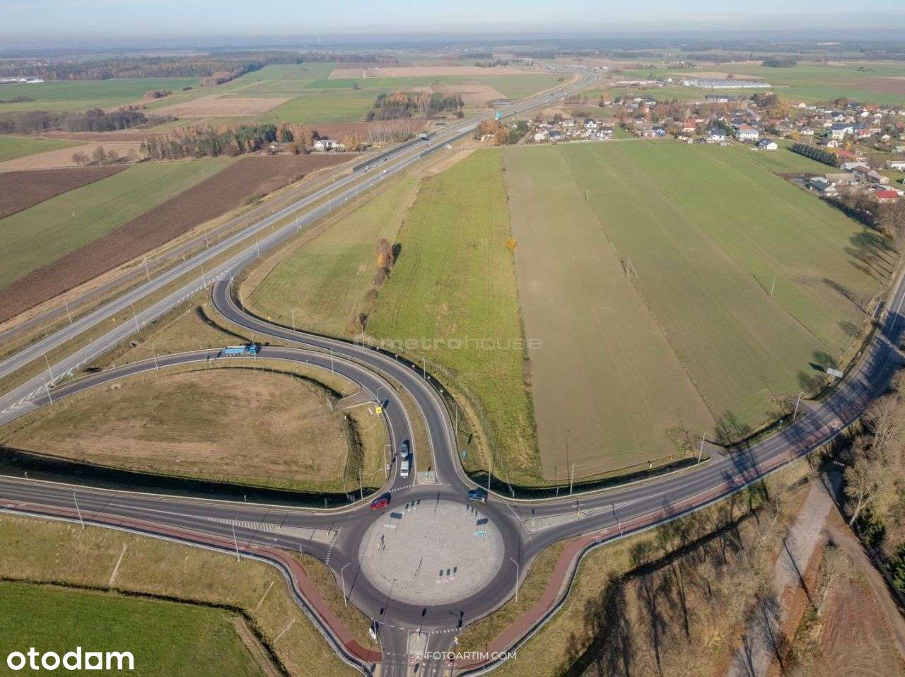 Działka inwestycyjna, objęta Mpzp, przy Dk- S7-2