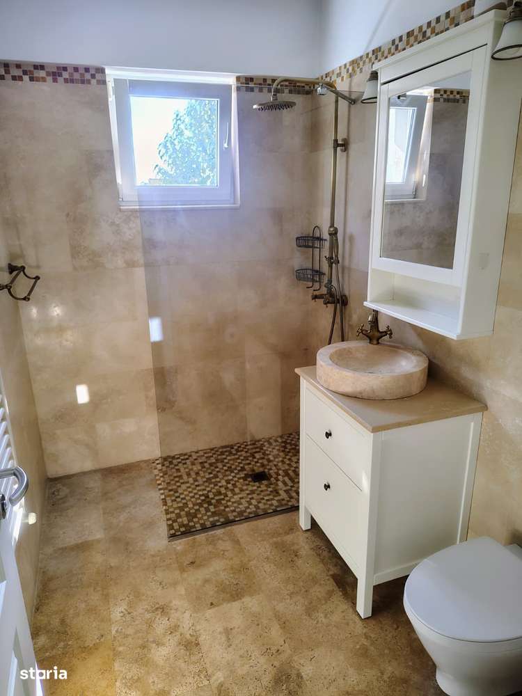 Tomis plus , bloc cu lift si boxa-7