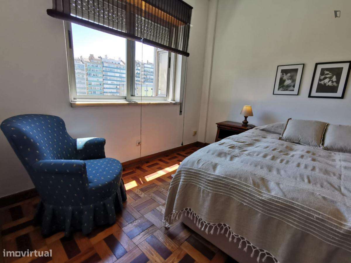 Quarto - localizado em Benfica Lisbon - Grande imagem: 4/10