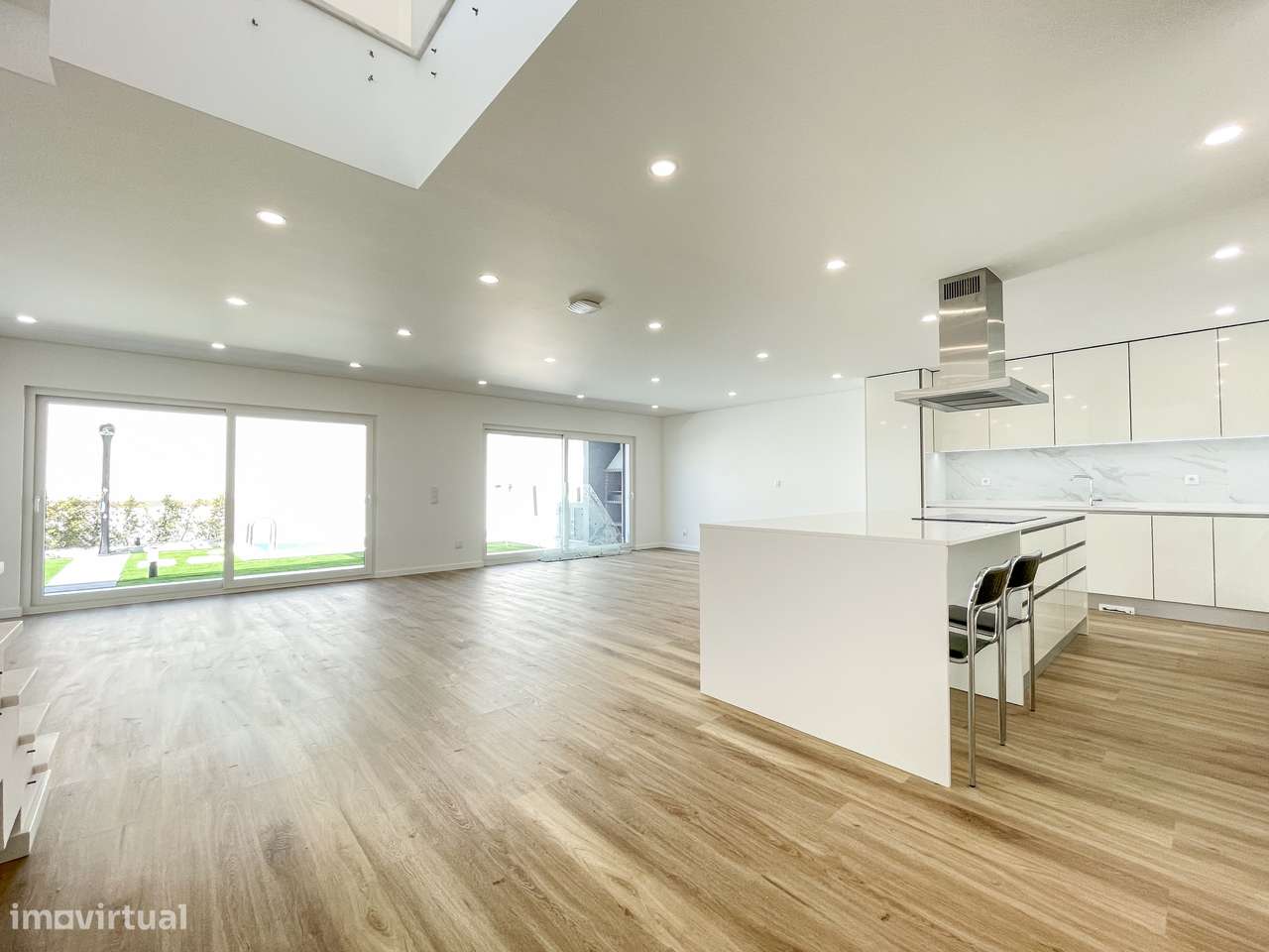 Moradia T4 com Piscina - Santa Iria de Azoia (Bairro da Salvação)-33