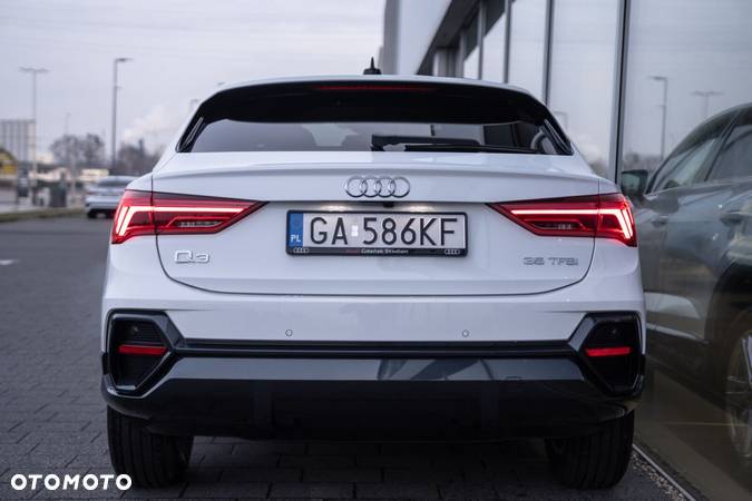 Audi Q3 Sportback - 5