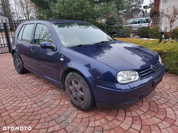 Volkswagen Golf IV 2.3 V5 4Mot Highline - 2