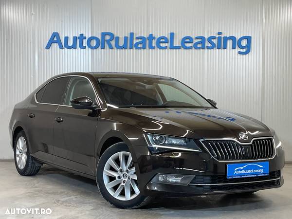 Skoda Superb 2.0 TDI DSG Ambition - 2