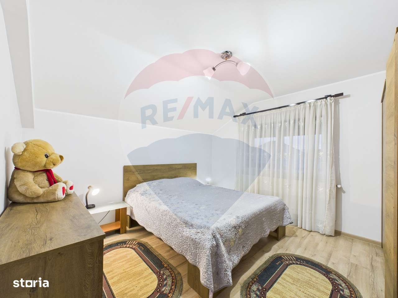 Casă / Vilă cu 5 camere de vânzare în zona Central-10