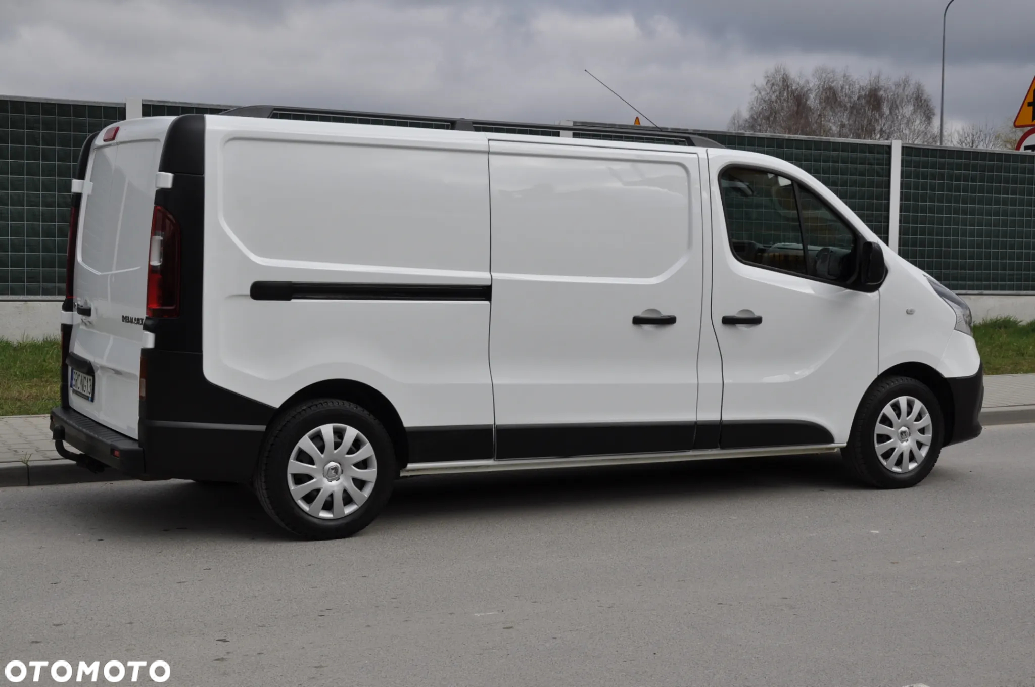 Renault TRAFIC L2H1 FURGON KRAJOWY BEZWYPADKOWY I WŁAŚCICIEL - 24