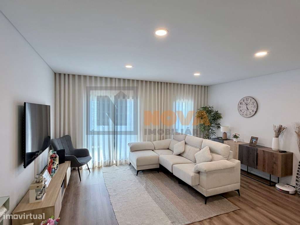 Apartamento T3 Moderno em Famões | 155 m² | Excelente Exposição Sol...-4