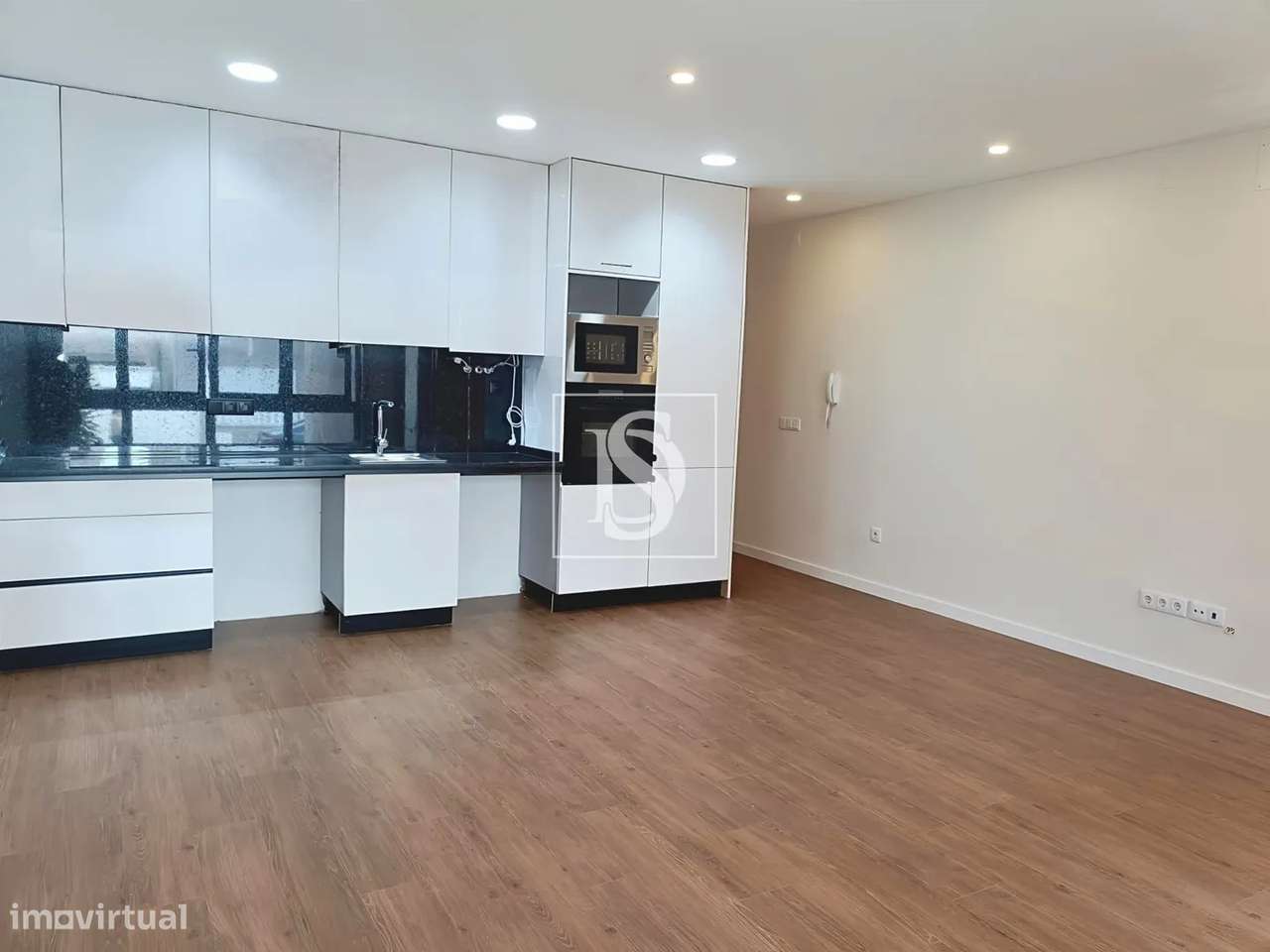 Apartamento T2, Totalmente Renovado, em Vila do Conde-0