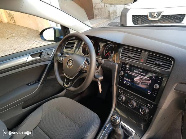 VW Golf Variant 1.6 TDi Confortline - 48