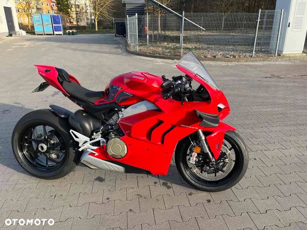 Ducati Panigale V4 - 1