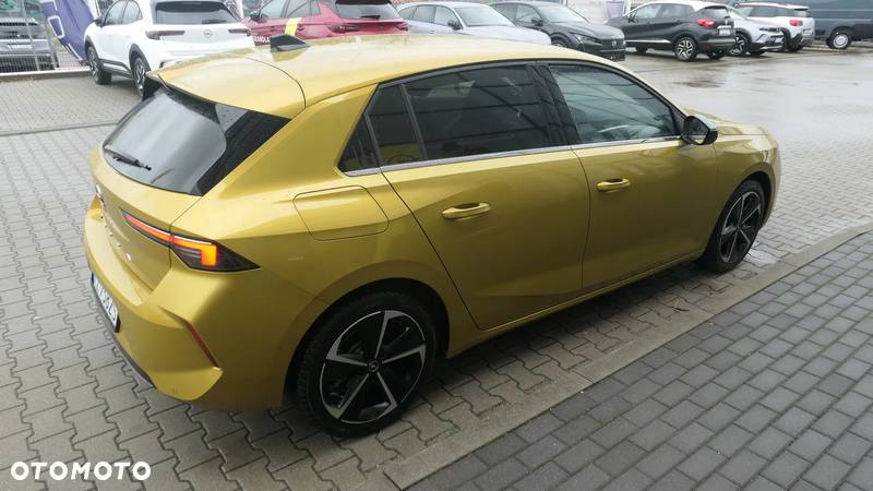 Opel Astra VI 1.2 T Elegance S&S - 4