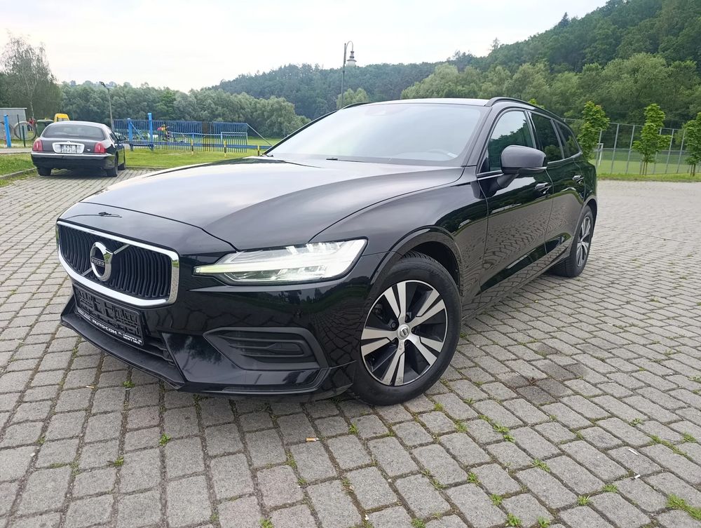 Volvo V60 II D3 AWD Geartronic Momentum 2019