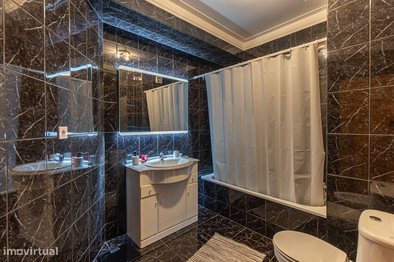 Apartamento T3 em Grijó-19