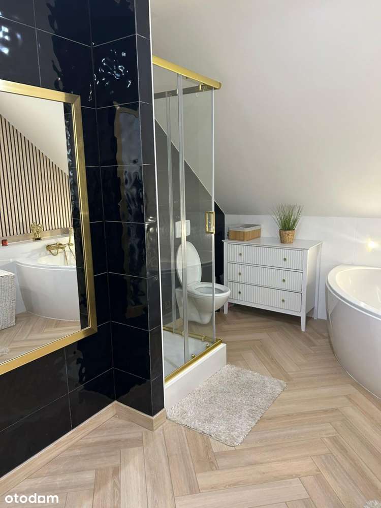 Przestronny dom dla dwóch rodzin-9