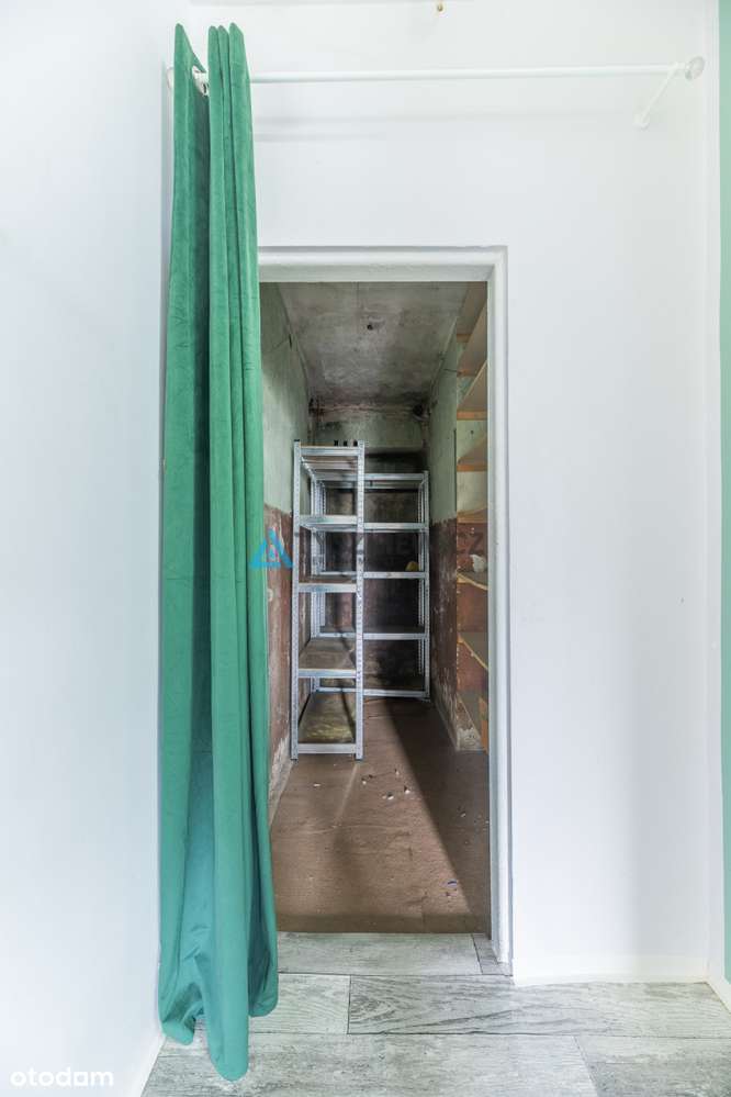 Dom w zabudowie bliźniaczej z ogrodem i sadem-13