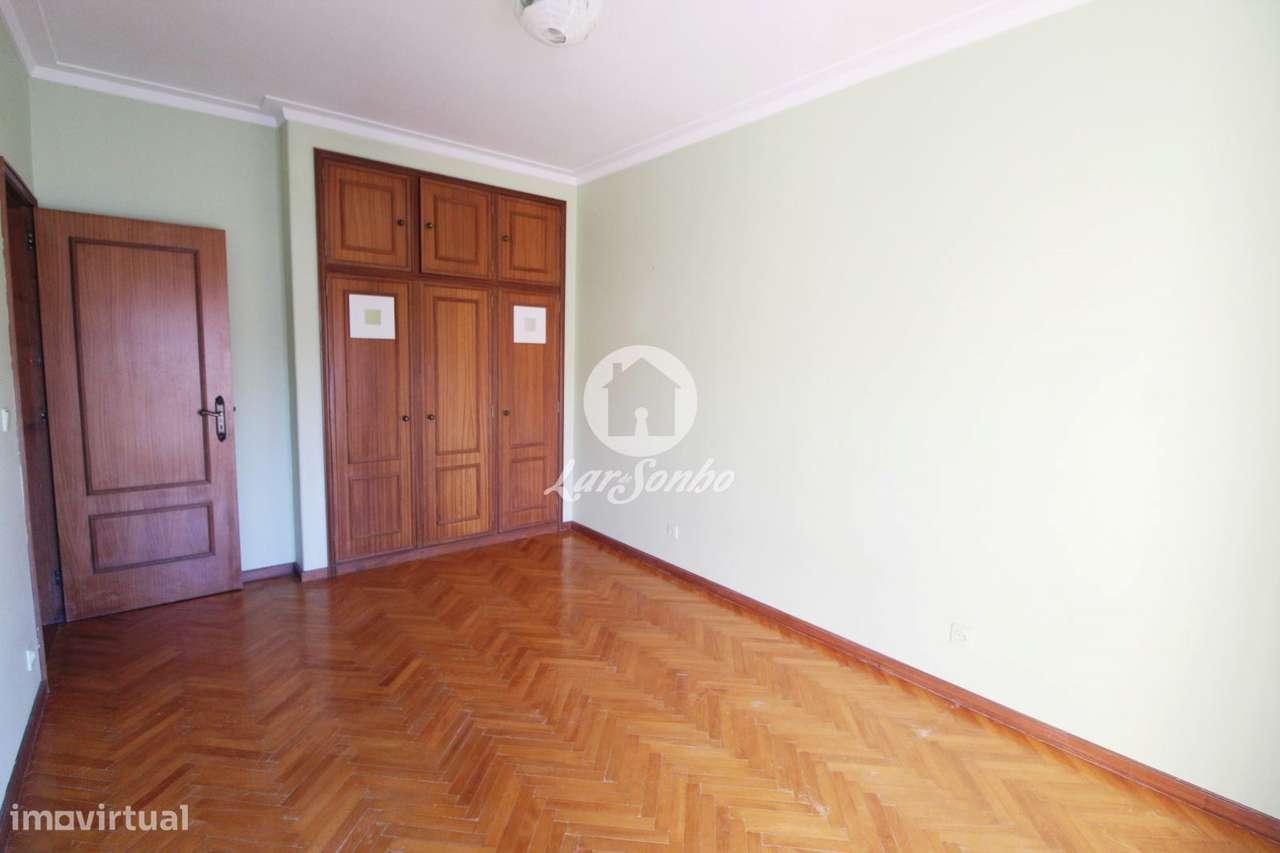 Apartamento T2, situado em Arcozelo, a 2,5km da Praia-15