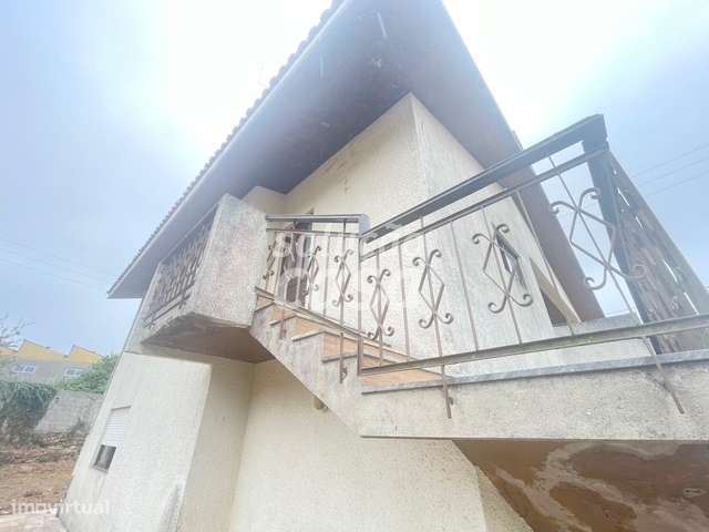 Moradia Isolada T4 para REMODELAR, com 2860m2 de Terreno!-32