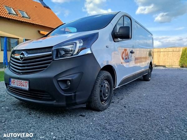 Opel Vivaro - 1