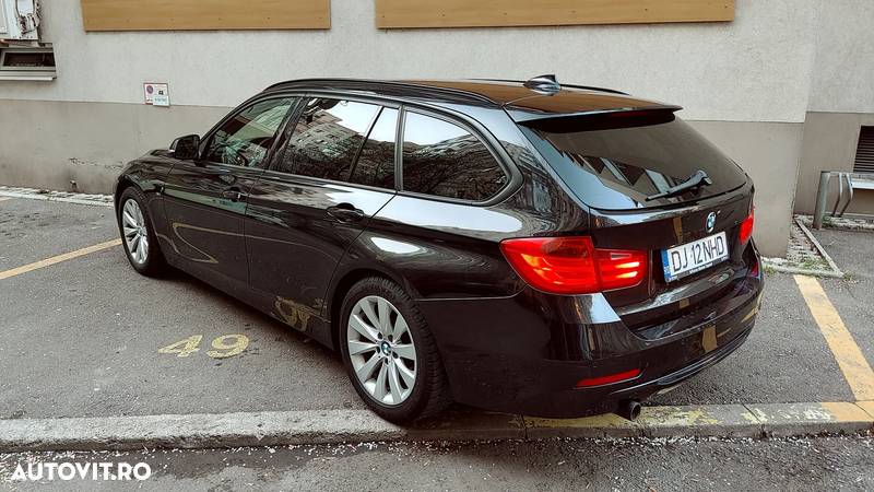 BMW Seria 3 320d Touring Aut. Sport Line - 4