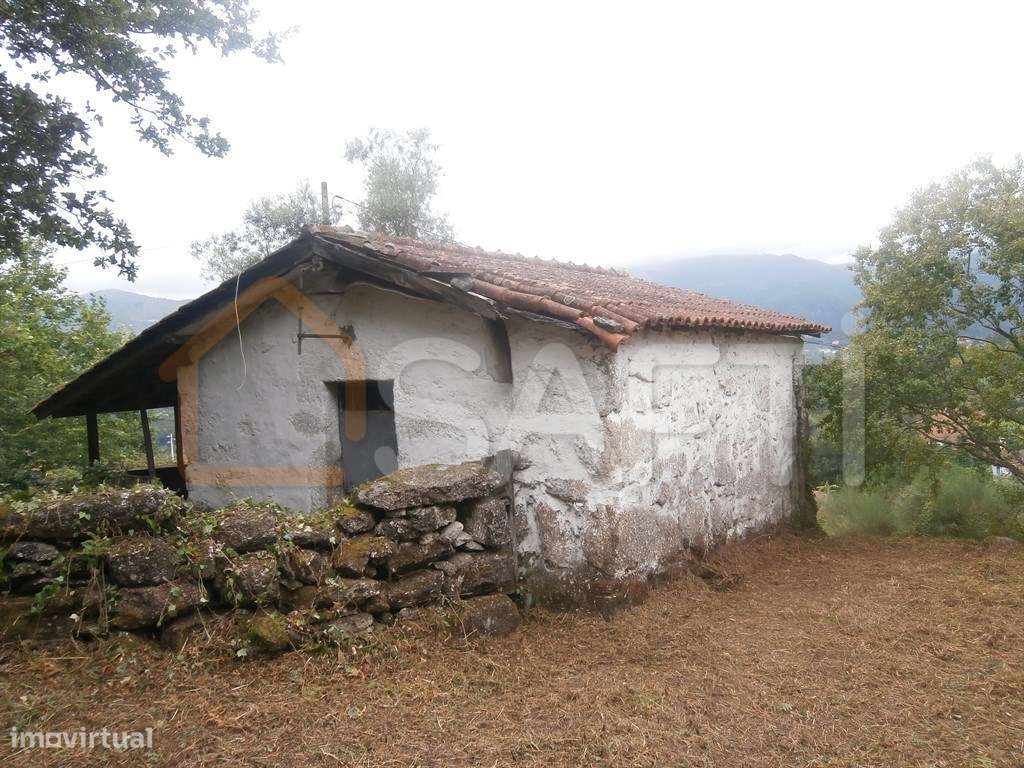 Quintinha com ruinas - Grande imagem: 5/18