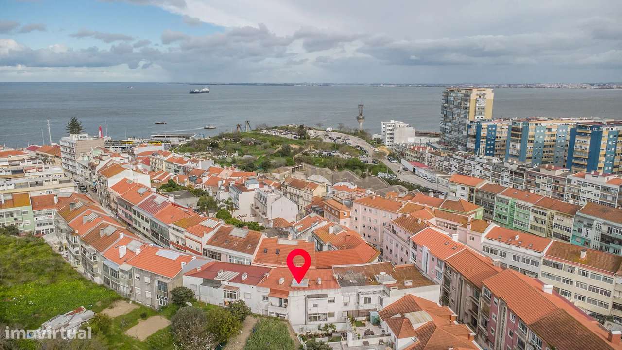 Apartamento T2 em Cacilhas – Excelente Localização - Grande imagem: 2/23
