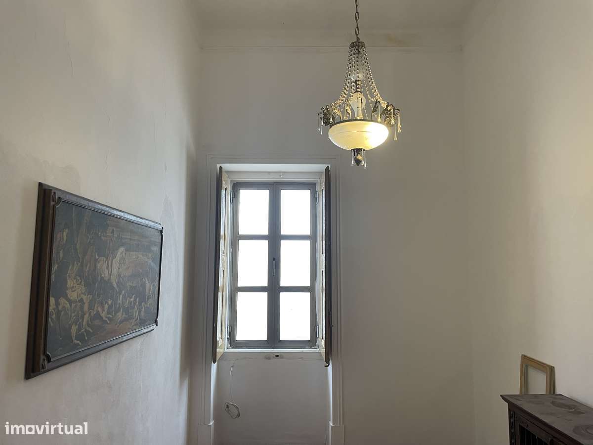 Moradia T4 com quintal-8