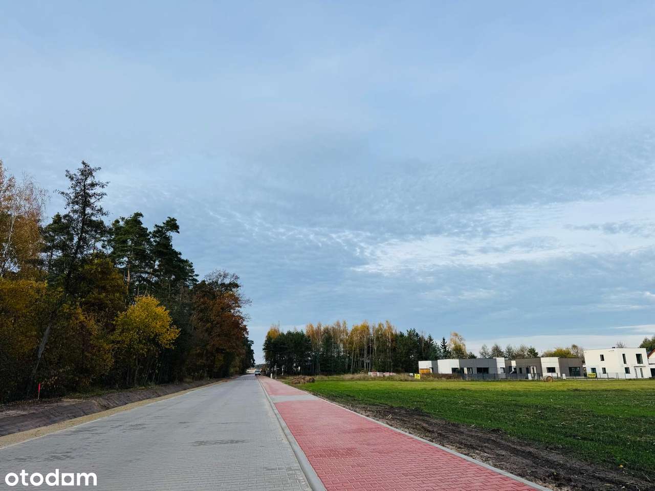 Atrakcyjna działka z pozwoleniem na budowę pod lasem!-7