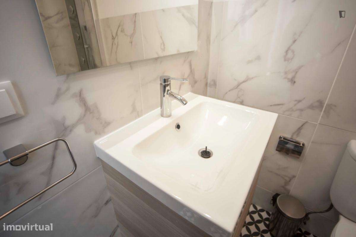 Quarto - localizado em Alameda Lisbon - Grande imagem: 4/10