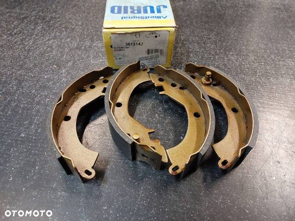 SZCZĘKI HAM 180X35 MAZDA E Skrzynia E1600 MITSUBISHI COLT I  78-84 MITSUBISHI LANCER F 83-84  LANCER II 79-84 MITSUBISHI TREDIA 82-85 - 2