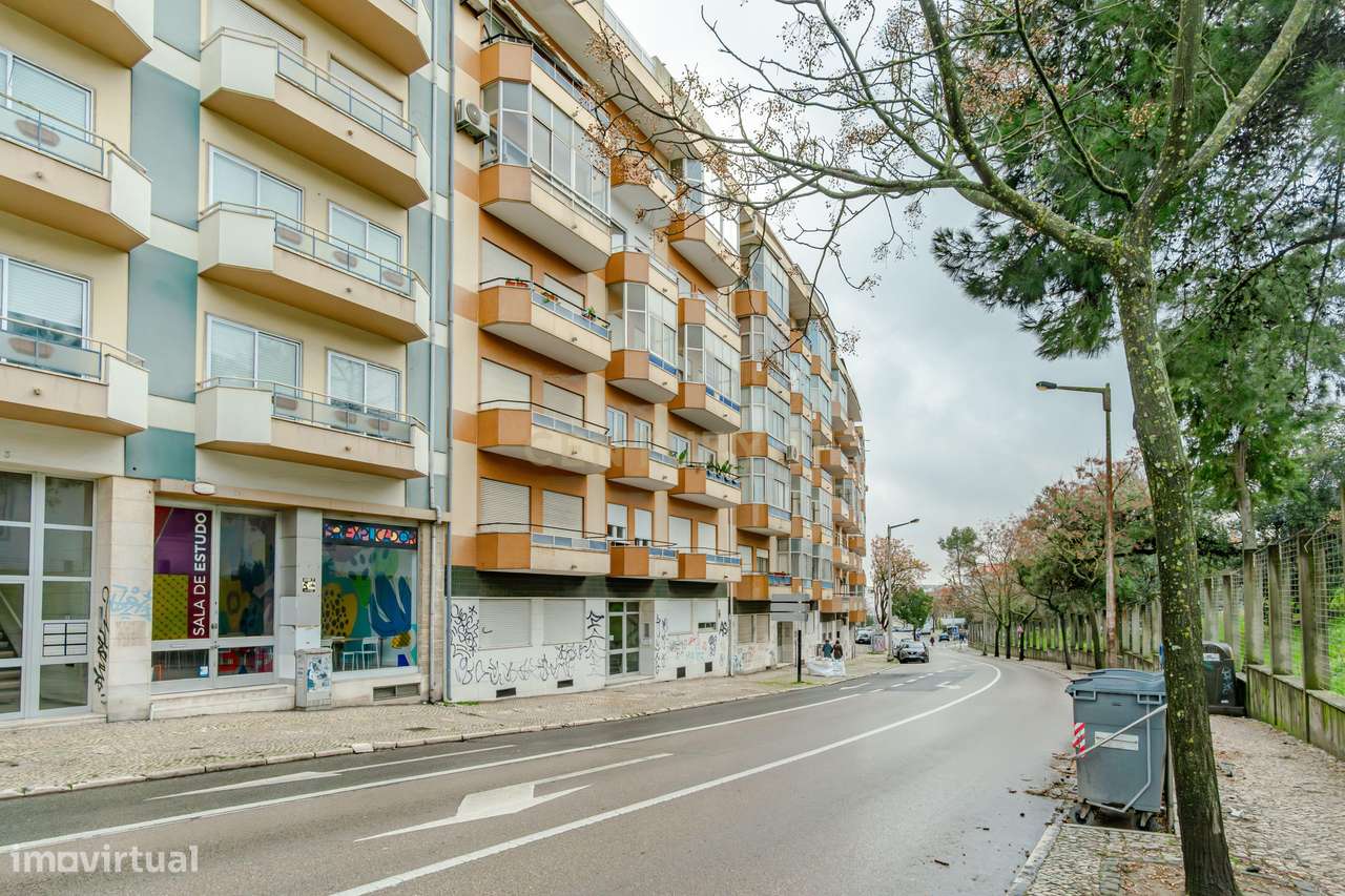 Apartamento de Excelência com Vista Parque – Localização Premium no Ce-29