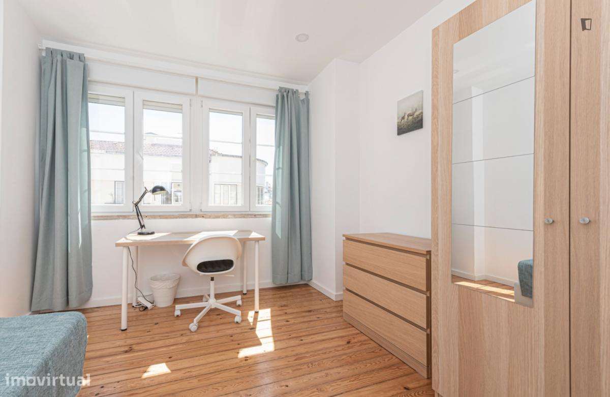 Quarto - localizado em Alcântara Lisbon - Grande imagem: 5/6