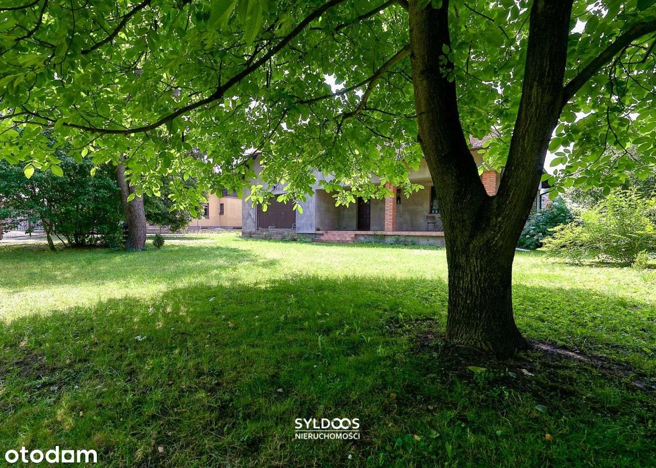 Kryspinów działka z dużym domem pod inwestycję-18