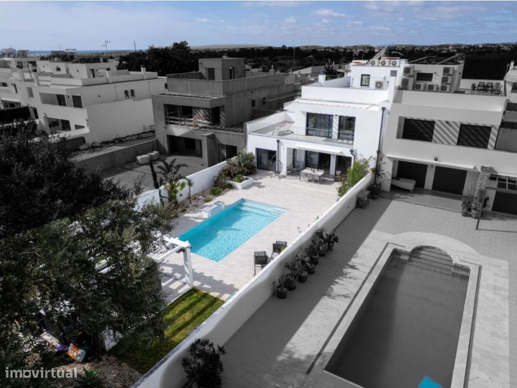 Moradia de Luxo T2+2 | Turquesa Residence-46