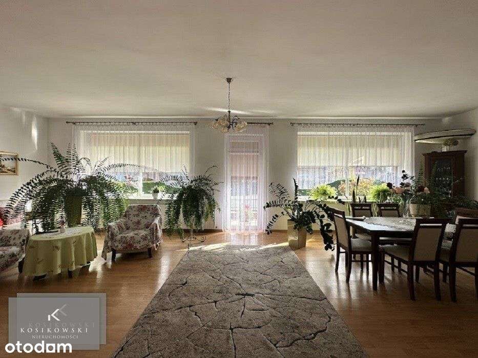 Funkcjonalny budynek w centrum wsi-3