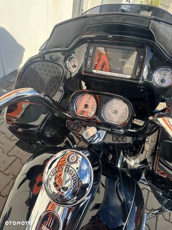 Harley-Davidson Touring Road Glide - 4