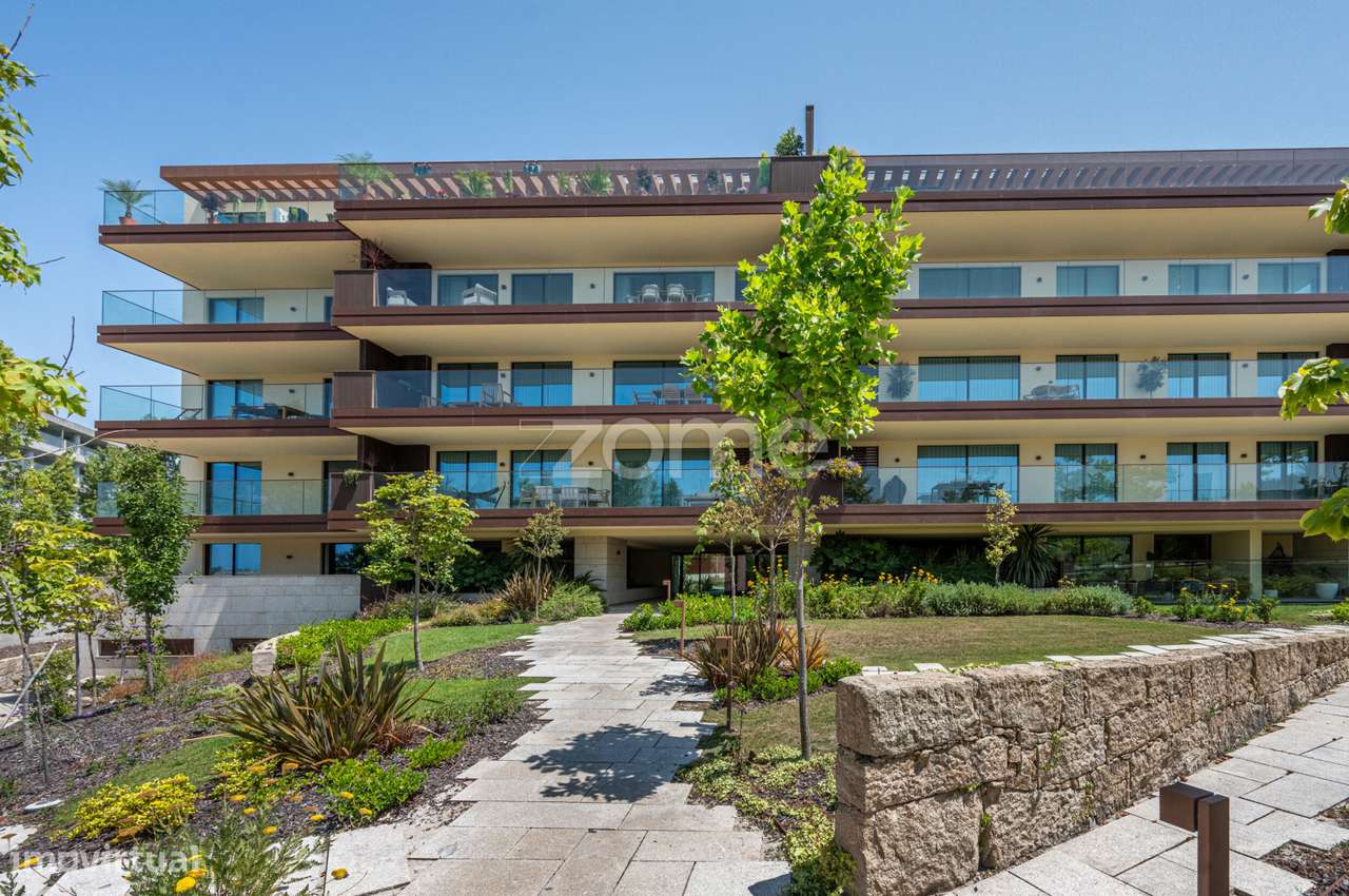 T3 com Terraço e 3 Lugares de Garagem | Quinta Marques Gomes-27