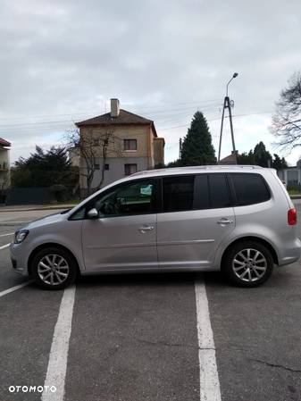 Volkswagen Touran 2.0 TDI DPF DSG Highline - 4