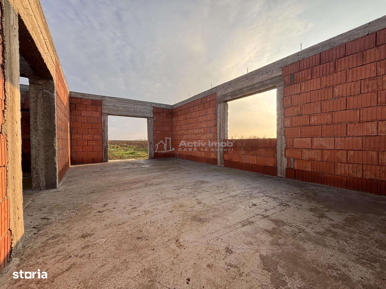 Casa noua la rosu - Tarian – Girisu de Cris - Teren 560 mp - Imagine principală: 4/11