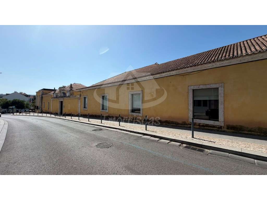 T2+1 Totalmente Remodelado em Odivelas | Pronto a Habitar | Localiz...-37