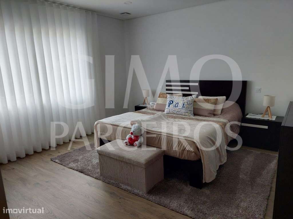 Moradia T3 Moderna e Confortável em Oliveira do Bairro.-13